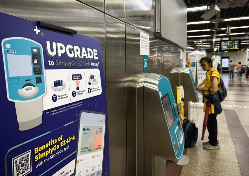 Commuters need not switch to SimplyGo by June 1 as LTA shelves plan