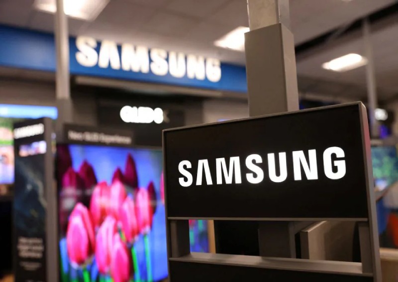 Samsung flags bigger-than-expected Q4 profit drop on weak demand