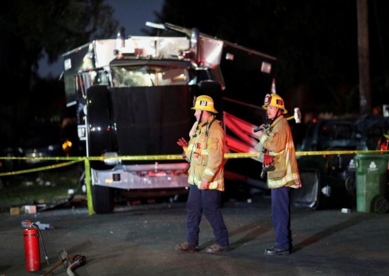 9 police among 17 hurt in illegal fireworks blast in Los Angeles