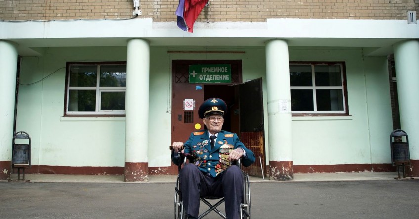 'I was reborn aged 102': Russian WW2 veteran beats Covid-19 after week in ICU