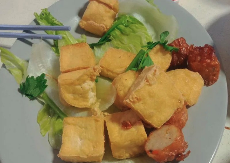Unreasonable? Don't buy, says stall owner after diner laments about paying $15 for tofu and ngoh hiang