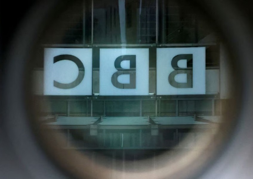 BBC suspends presenter over alleged teenager photos scandal