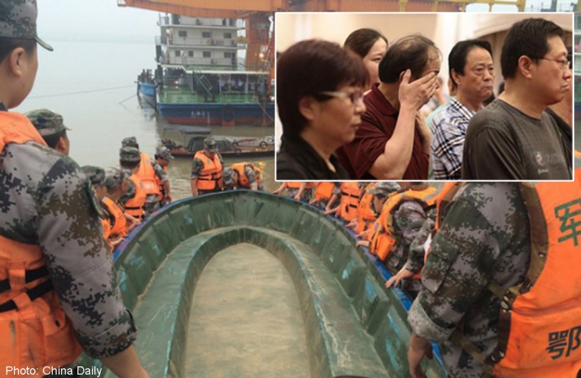 No information on capsized Chinese boat, angry relatives say 