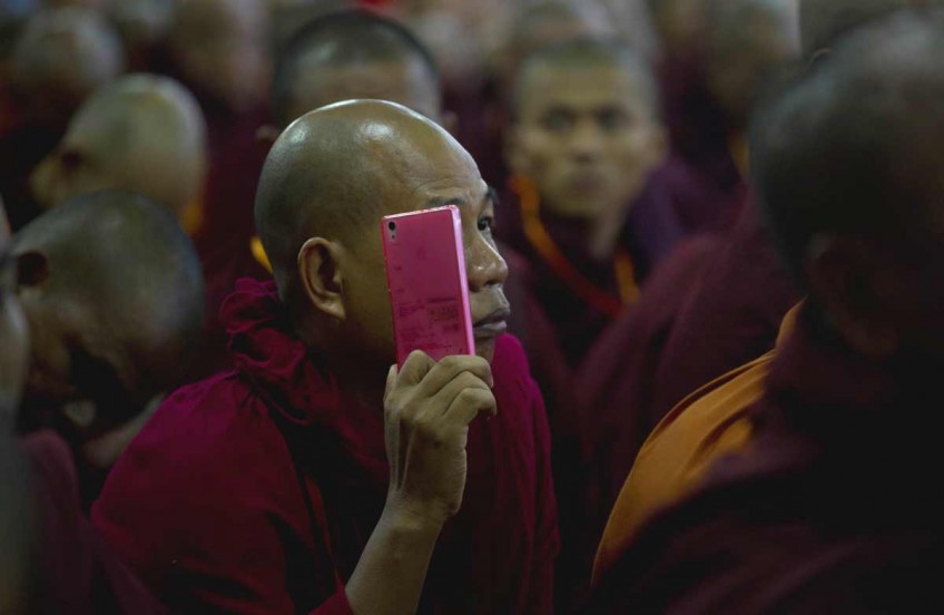 Thai Buddhists to help anti-Muslim Myanmar monks set up radio station