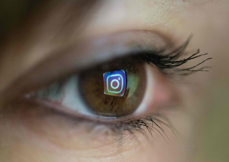 Instagram adds verified accounts to 'stop bad actors'
