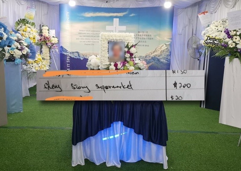 'Keeping the kampung spirit alive': Sheng Siong staff tries to quietly slip $200 for family's wake