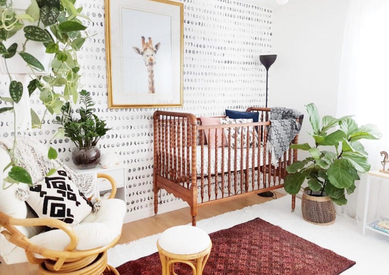 8 tips to designing a nursery to welcome your first baby (and resources!)