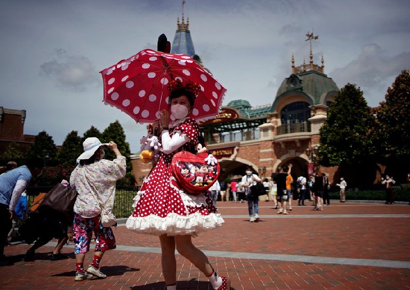 Shanghai Disneyland theme park reopens after 3-month closure