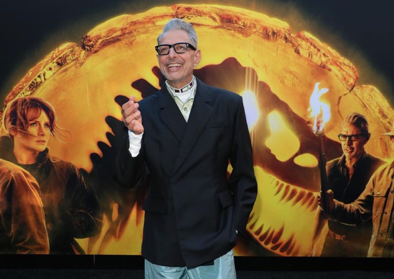 How long will Jeff Goldblum survive in a world of dinosaurs?