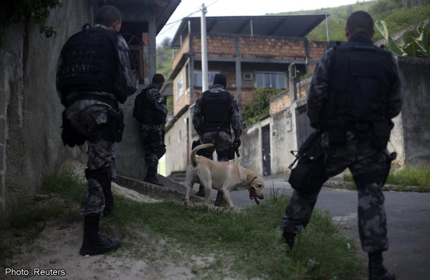 Rio asks for federal troops after gangs attack police in slums
