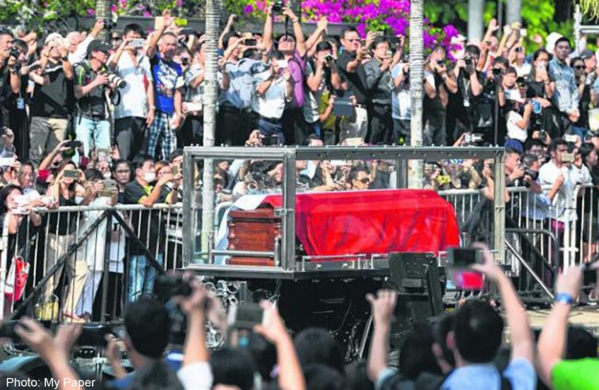 'Father of Singapore, we love you!'