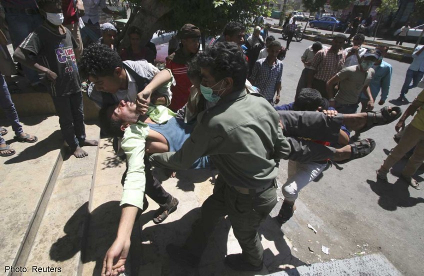 Saudi air strikes hit key Yemen rebel positions: military sources