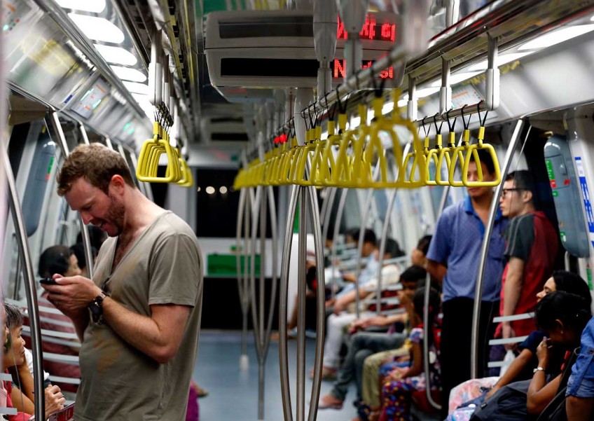 10 productive things to do on your bus or MRT ride