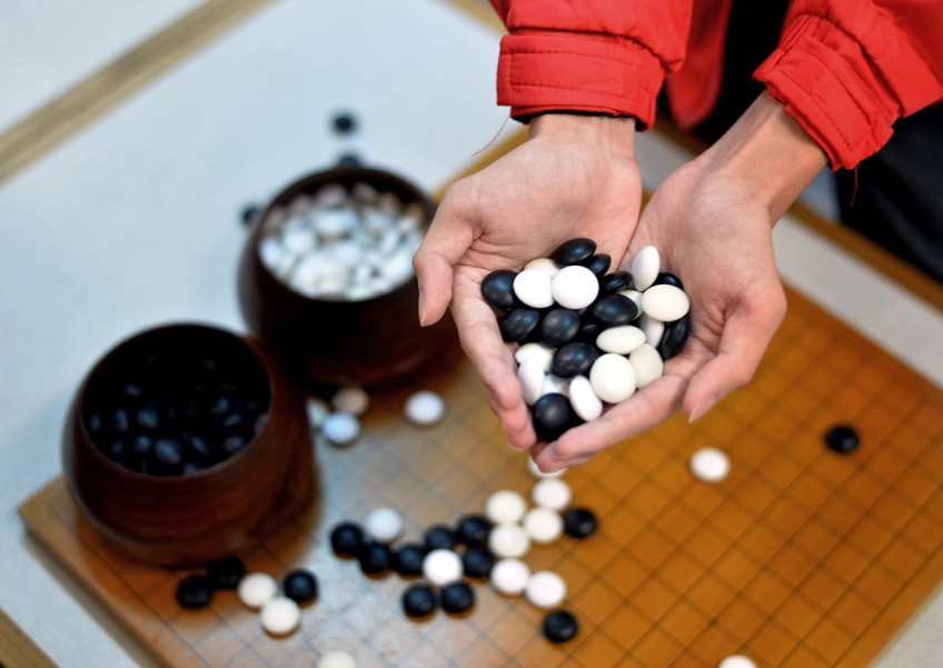 Interest in weiqi peaks after computer beats top player