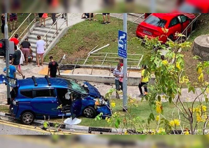 3 kids and 1 driver taken to hospital after 2-car accident in Hougang
