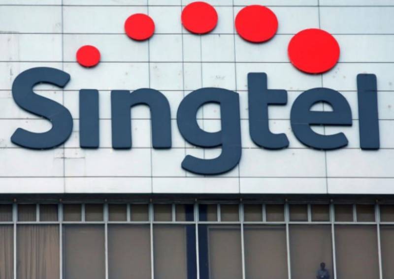 Singtel freezing wages of all staff this year, except for operational and support workers