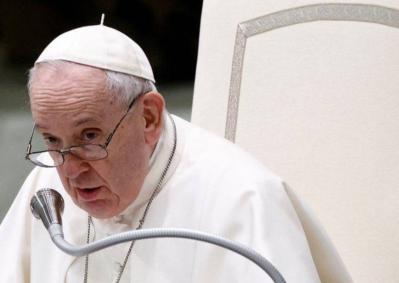 Pope Francis says 'slaughters and atrocities' committed daily in Ukraine