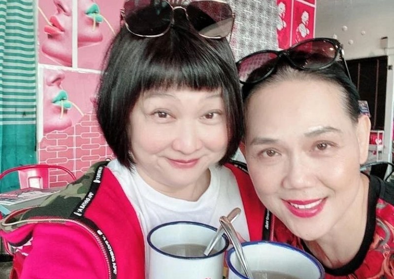 Remember her? Former actress Zeng Huifen meets up with Chen Liping