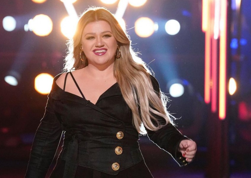 Kelly Clarkson says she was 'ripped apart' by divorce