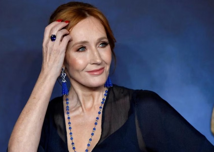 Transgender broadcaster reports J.K. Rowling to police over social media comments