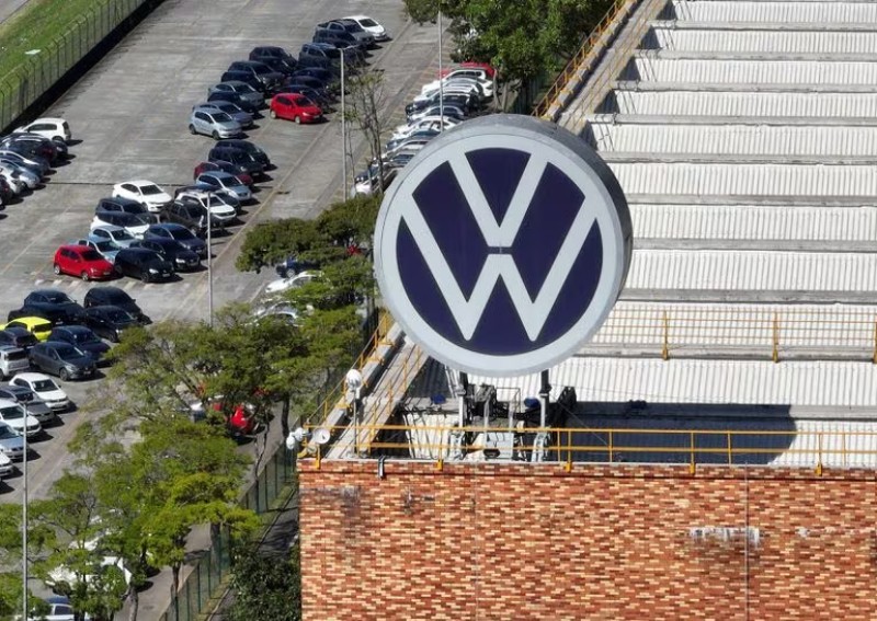 Volkswagen expects slower sales growth as economic outlook dims