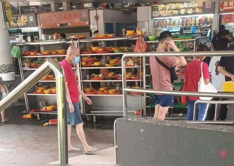 Trays on the ground: Diner at Ang Mo Kio food centre appalled by overflowing used crockery at return station