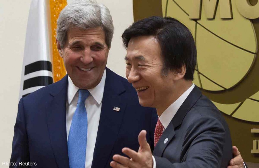 Kerry discusses security in Seoul after N. Korea muscle flexing