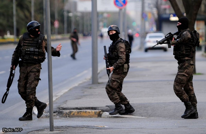 Turkey detains soldiers in 'Syria arms interception' case