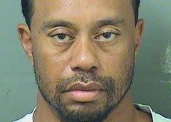 Golfer Tiger Woods apologises for arrest, blames medication
