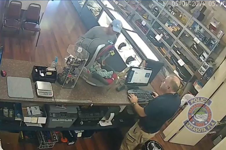 Florida man jokingly tries to pawn baby, shop owner not amused