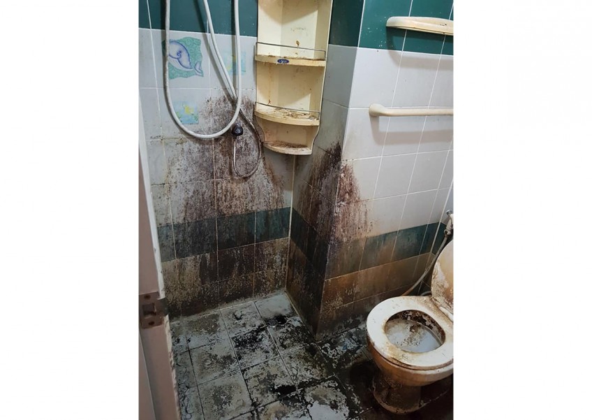 House rented for 9 years in Bangkok looks like it was never cleaned