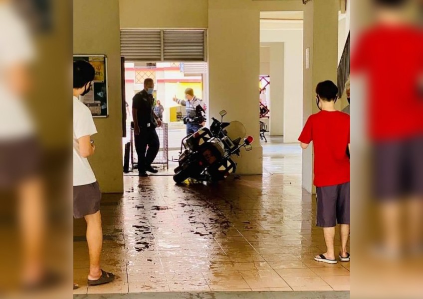 Motorcyclist, 21, and pillion rider, 18, arrested after police chase through HDB void deck
