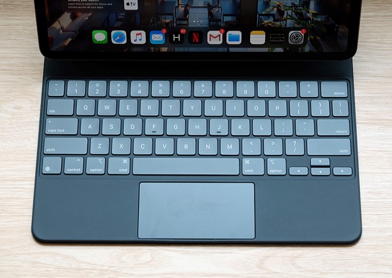 Apple clarifies that new 12.9-inch iPad Pro is 'functionally compatible' with old Magic Keyboard