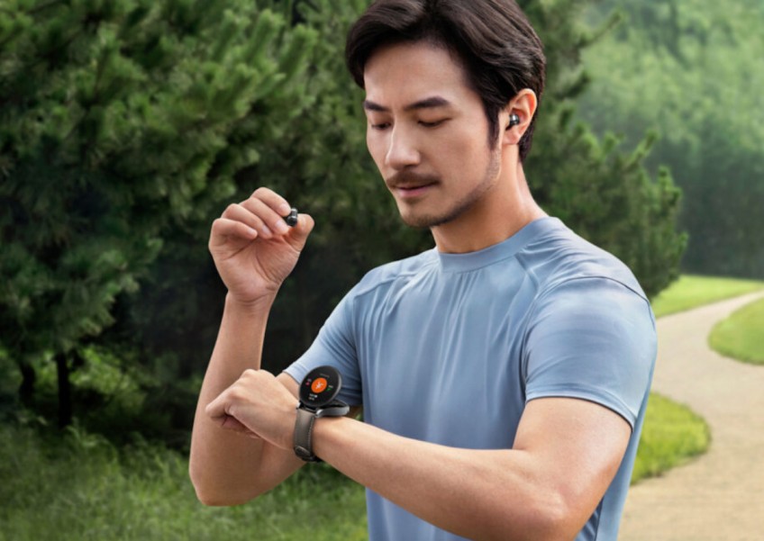 Huawei Watch Buds puts a pair of earbuds into your smartwatch