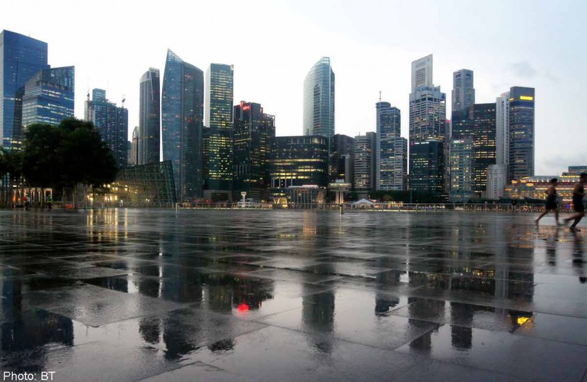 S'pore gets its first taste of deflation in five years