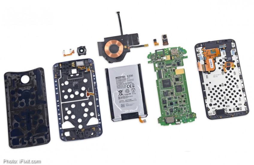 Nexus 6 teardown reveals legion of screws inside