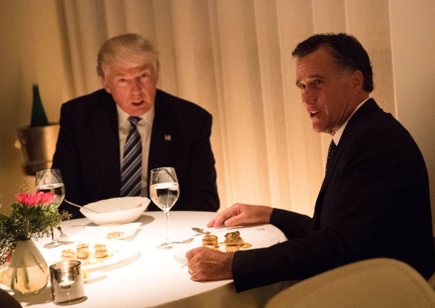 Trump dines with Romney, plans victory tour 