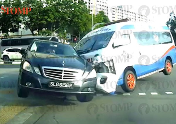 Ambulance rams into Mercedes turning right at Woodlands junction, 2 drivers taken to hospital