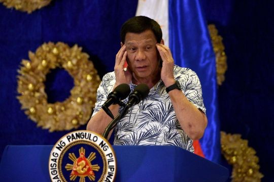 Philippines' Duterte says to ban 'toxic' e-cigarettes and arrest users