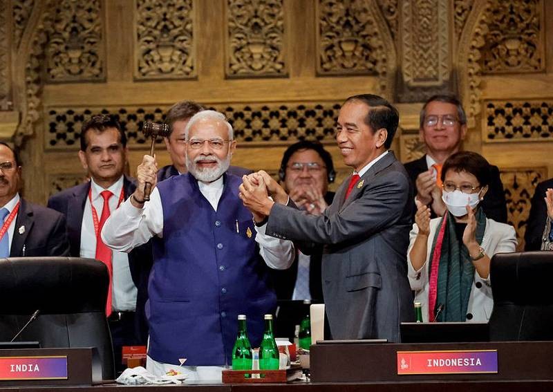 Indonesia hands G20 presidency to India