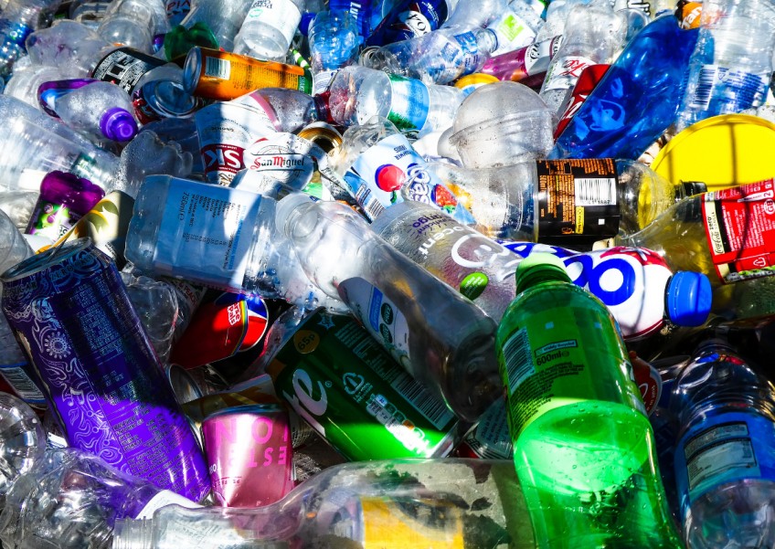 Reusable packaging could cut emissions from plastics by up to 69%, study shows