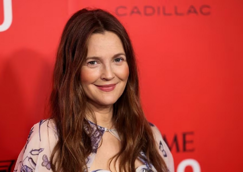 Drew Barrymore fears addiction to cosmetic surgery, Entertainment News ...
