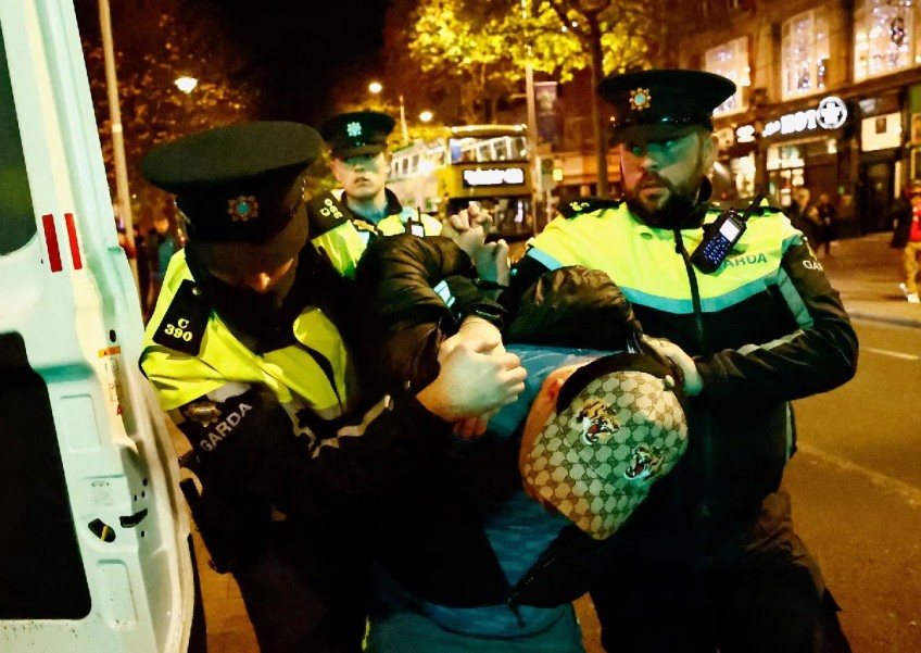 Calm restored to Dublin streets after 34 arrested for riots