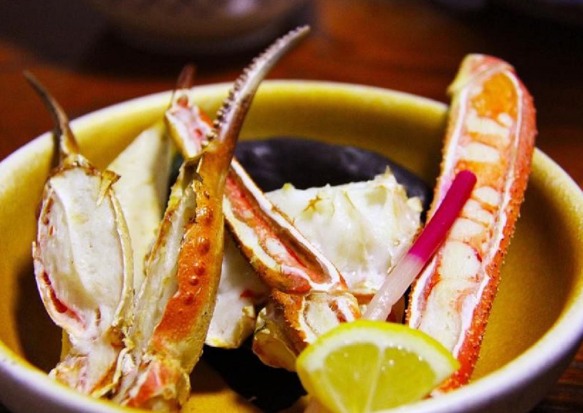 1.2kg snow crab sells for almost $90k at auction in Japan, sets prefectural record