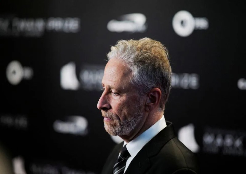 US lawmakers question Apple over Jon Stewart's China content