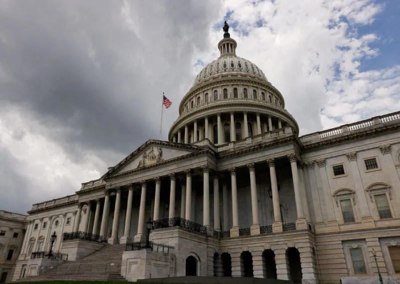 US Senate Democrats tee up bill to avert government shutdown