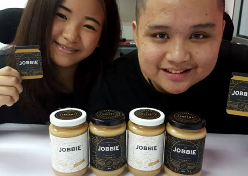 Meet the high school grads earning $6,420 a month selling peanut butter