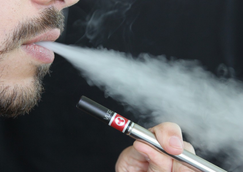 Switching to e-cigarettes would delay millions of deaths: Study