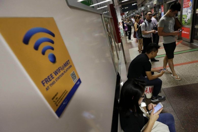 Singaporeans most 'Wi-Fi obsessed' travellers in Asia: Survey