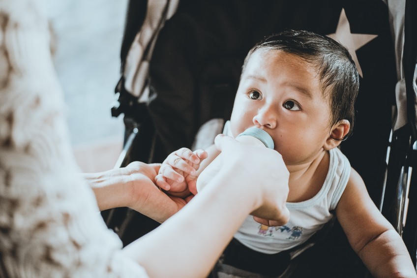 Here are 5 easy tips to help your child transition from breast milk to whole milk